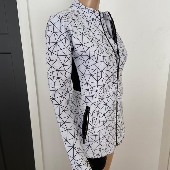 Karma Athletics White & Black Geometric Full-Zip Womens Jacket Lightweight Activ - Picture 2 of 16